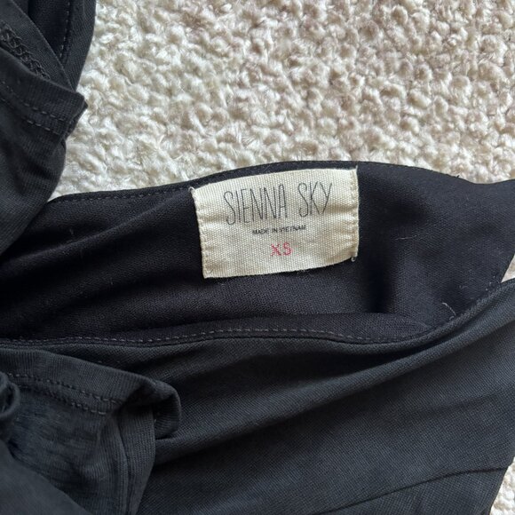 Romper - Picture 2 of 2